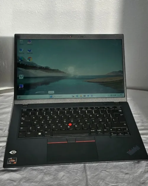 Lenovo thinkpad ryzen 5 pro 5675U
