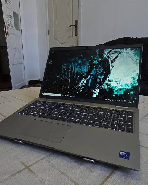 Dell latitude 5550 ultra 7