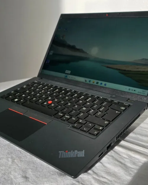 Lenovo thinkpad ryzen 5 pro 5675U