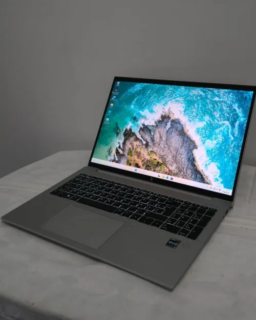 HP Elitebook 840 G10 i7-1355u 13em gen