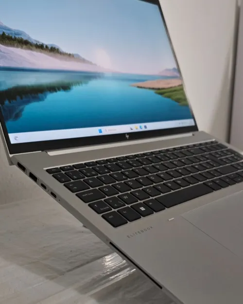 Hp elitebook 860 g10