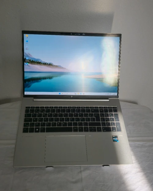 Hl elitebook 860 g10 i7 13em
