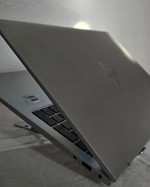 Hl elitebook 860 g10 i7 13em