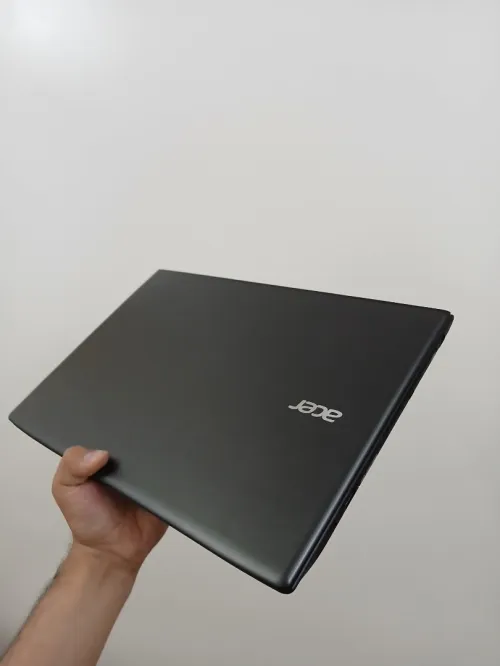 ACER Aspire E5-575G I7 7500U NVIDIA Geforce GTX 950 RAM 8GB SSD 256GB