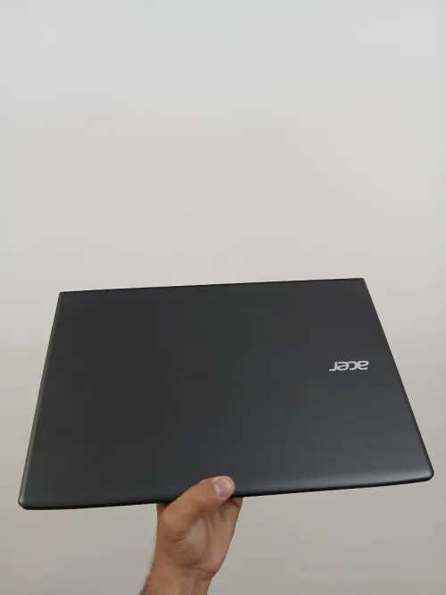 ACER Aspire E5-575G I7 7500U NVIDIA Geforce GTX 950 RAM 8GB SSD 256GB