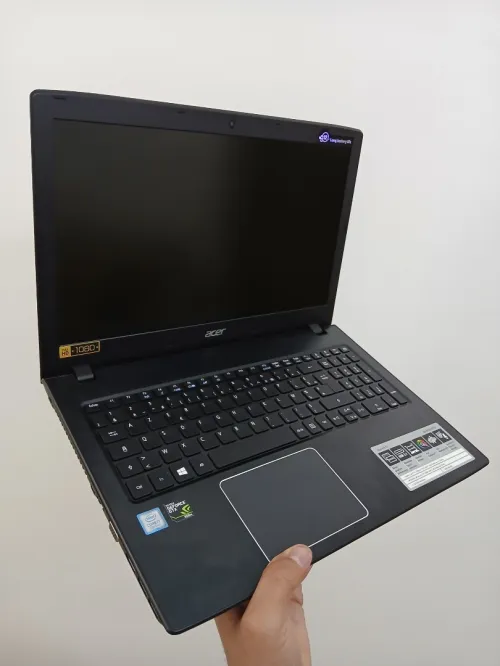 ACER Aspire E5-575G I7 7500U NVIDIA Geforce GTX 950 RAM 8GB SSD 256GB