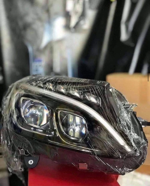 Pièce de rechange Mercedes Benz et accessoires 