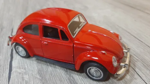 voiture miniature volkswagen coccinelle  1/32 
