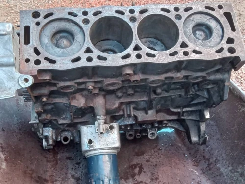 demi moteur peugeot 607 et 406 136cv