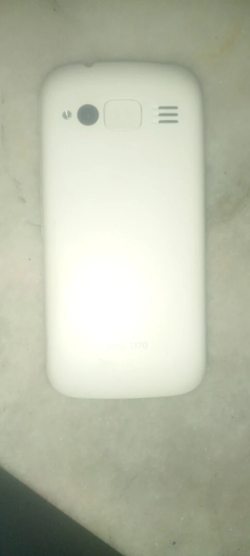 2 Téléphone 1370 et 2404