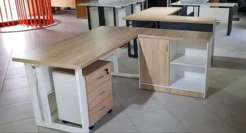 Bureau de travail 5 pièces pieds métal 