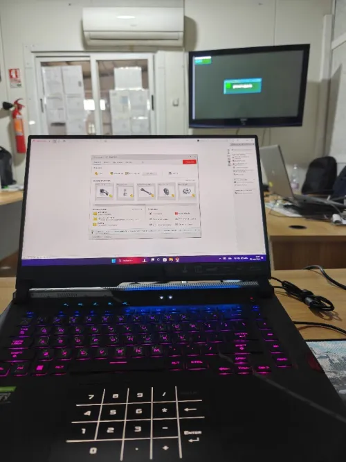 Asus ROG Strix scar 15
