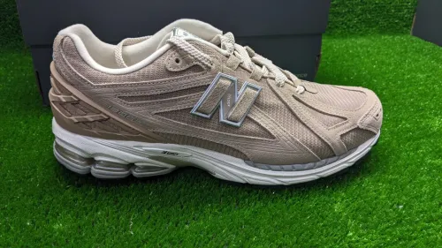 New Balance 1906R Ref M1906RV - Original اصلية - Pointure 46.5 / 30 Centimètre