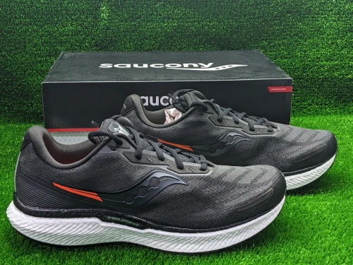 Saucony Triumph 19 - Ref S20678-10 - Original اصلية - Pointure 46.5 / 30 CM