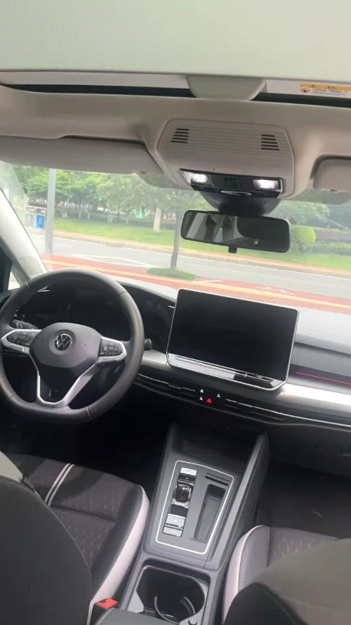 Volkswagen Golf 8 2025 R-Line