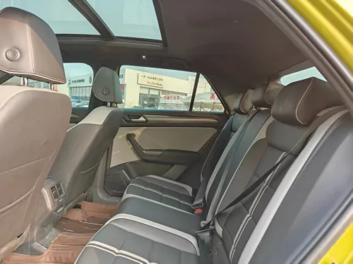 Volkswagen T-Roc 2023 