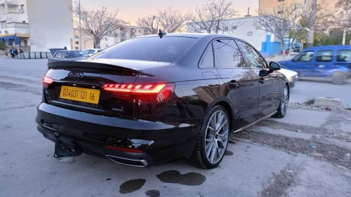 Audi A4 2021 S Line +