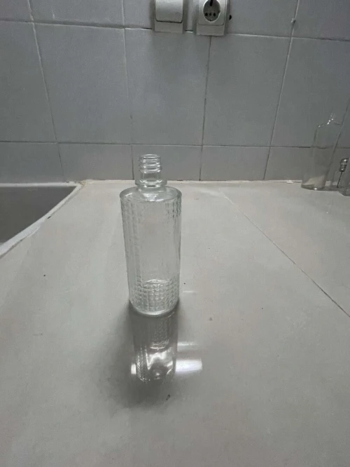 Bouteille de parfum vide 