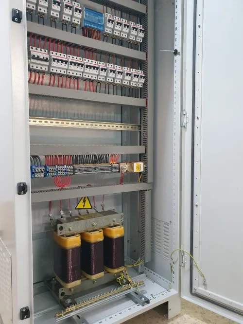 Armoire électrique pour bloc opératoires 