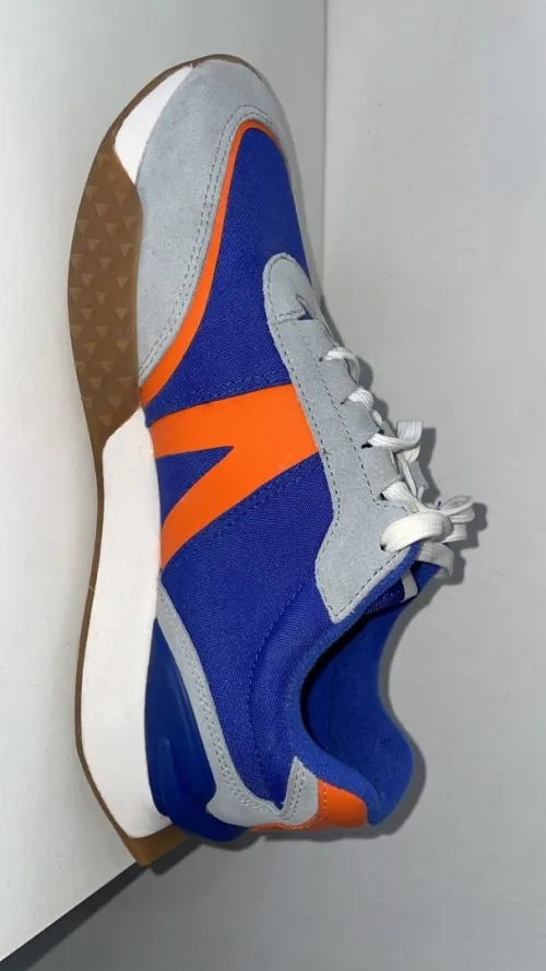 une paire de sneakers Lacoste L-Spin Deluxe homme