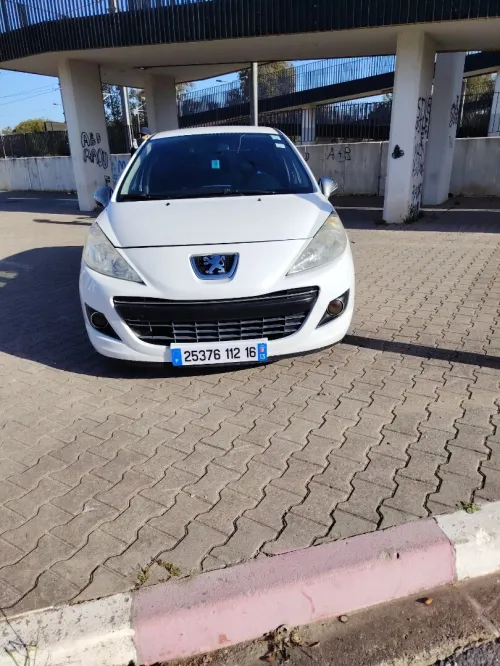 Peugeot 207 2012 Fennec