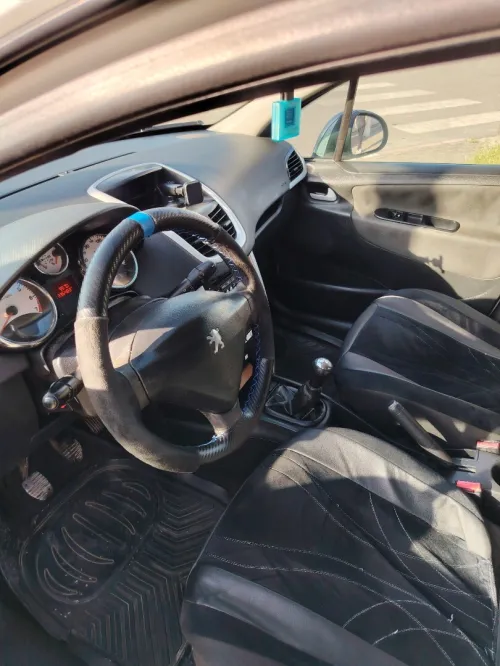 Peugeot 207 2012 Fennec