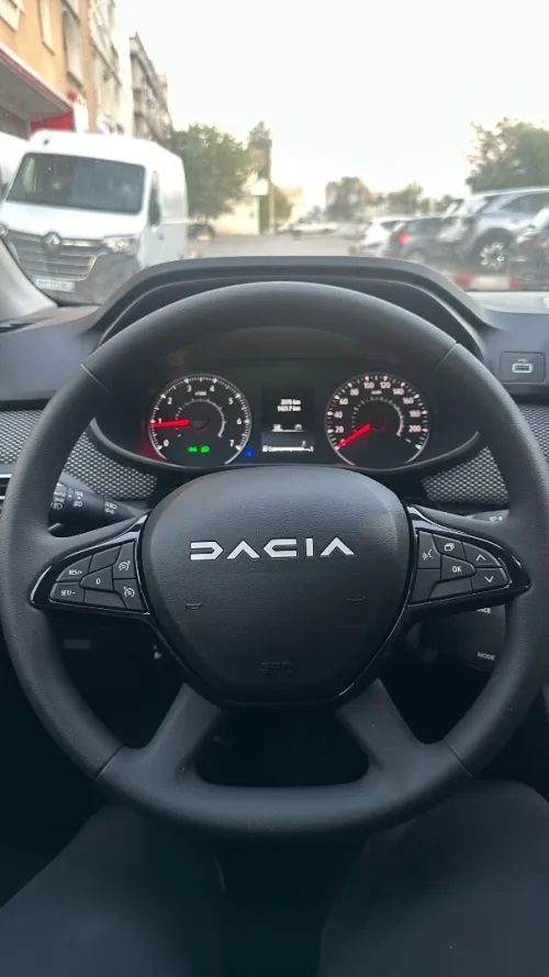 Dacia Logane 2025 