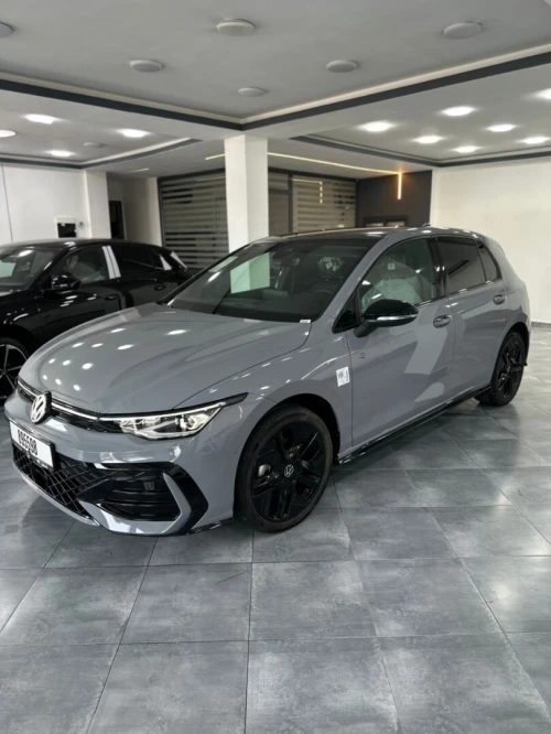 Volkswagen Golf 8 2025 R Black Edition 
