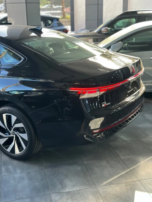Volkswagen Passat 2025 Pro