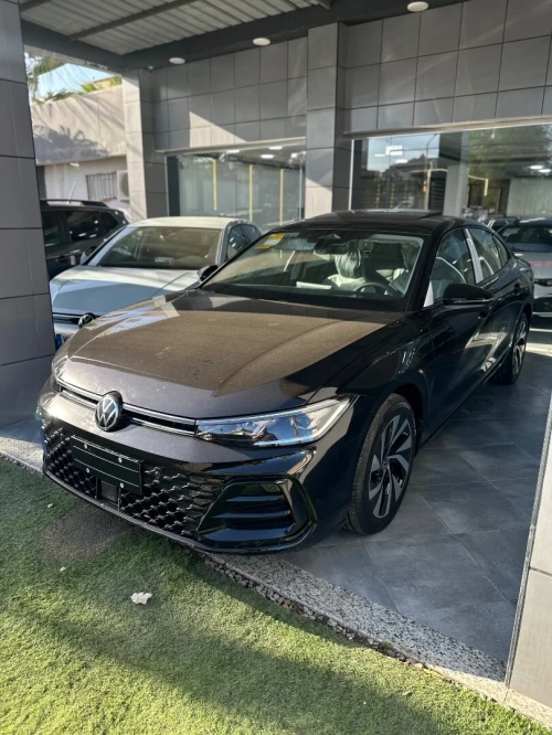 Volkswagen Passat 2025 Pro