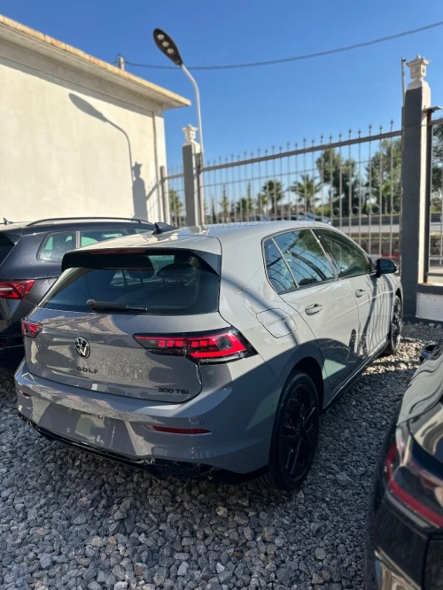 Volkswagen Golf 8 2025 R-Line