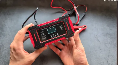 CHERGEUR INTELEGENT TOUT LES BATRIER 12V 6A NEUF