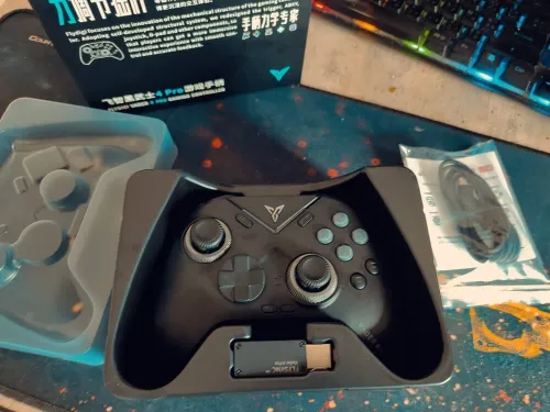 Flydigi vader 4 pro wireless controller