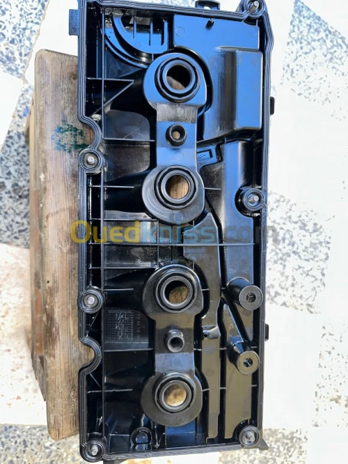 Casse CACHE CULBUTEUR GOLF 8