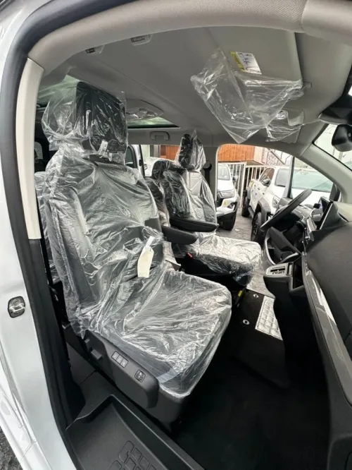 Peugeot Expert 2026 Traveller