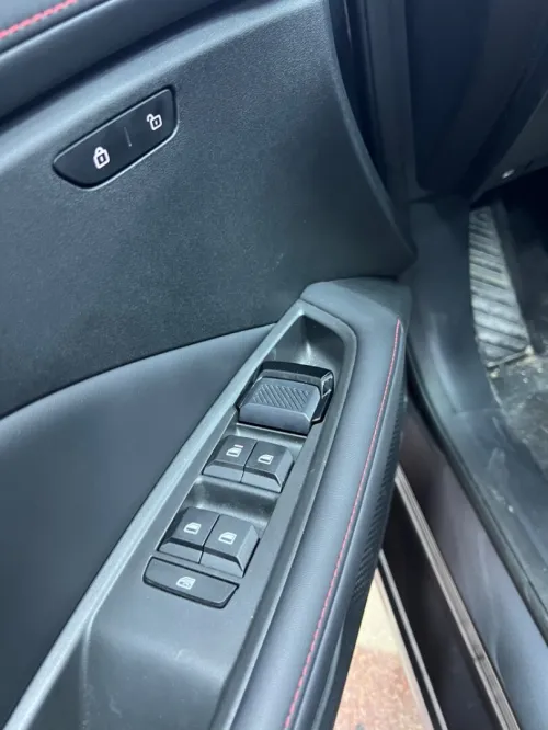 MG 5 2026 300 TGI FULL OPTION