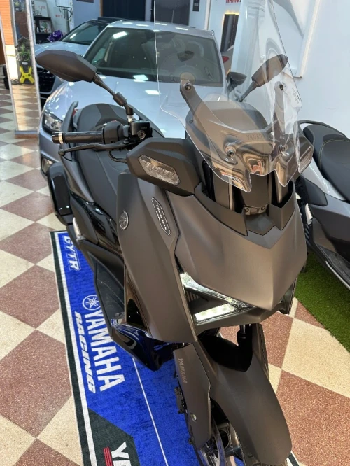 YAMAHA XMAX TECH 2026