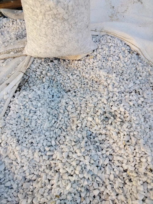 Galet décoration et gravier décoratif en marbre blanc naturel 