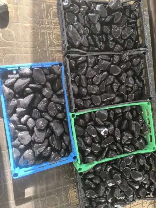 Galet jardin حجر طبيعي للتزين حدائق و مسابح و pierre de décoration galet marbré  حجر تبيض حجر اسود