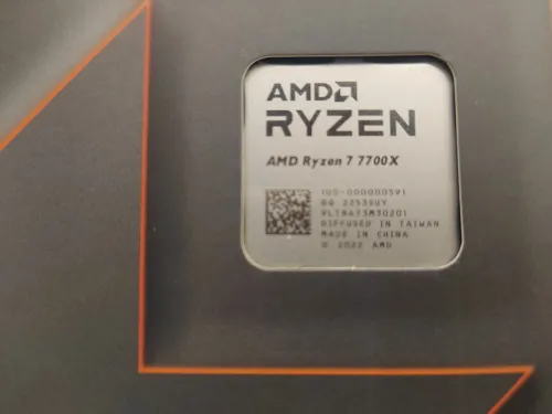 AMD Ryzen 7 7700X