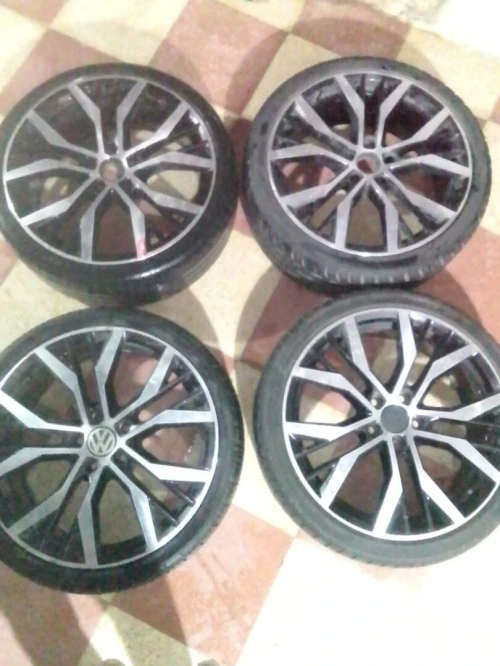 Jente alliage golf 7 gti gtd avec pneus