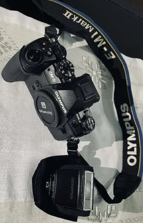 Appareil photo Olympus OM-D E-M1 Mark II