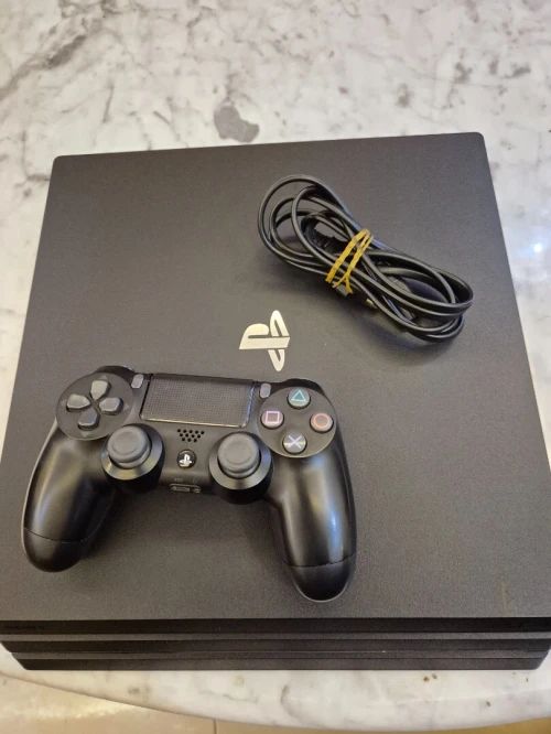 Ps4 pro 7216b flachi 1tb