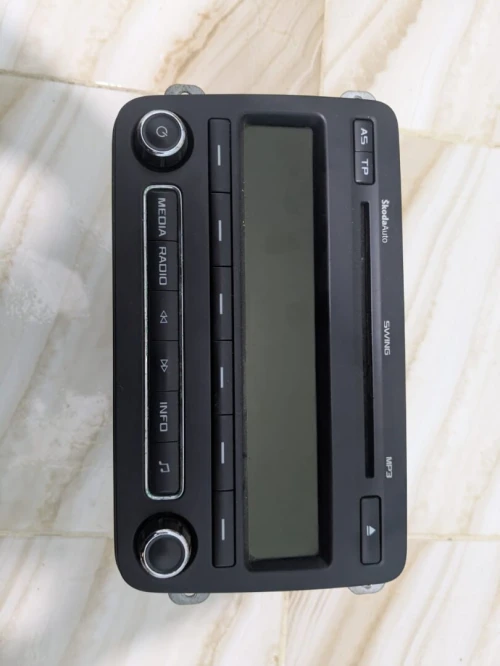 Mini chaine DVD skoda fabia octavia