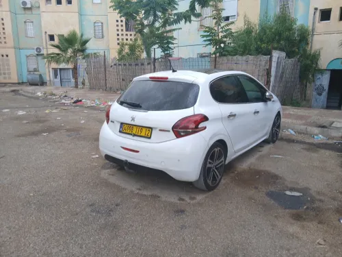Peugeot 208 2019 Allure Facelift