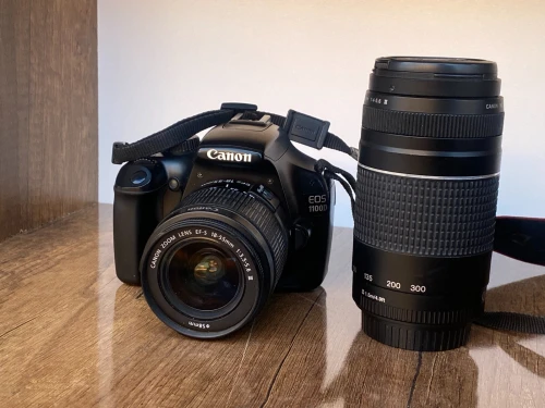 Camera  CANON 1100D كاميرا