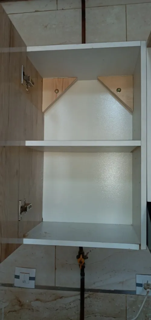 Montage porte en bois