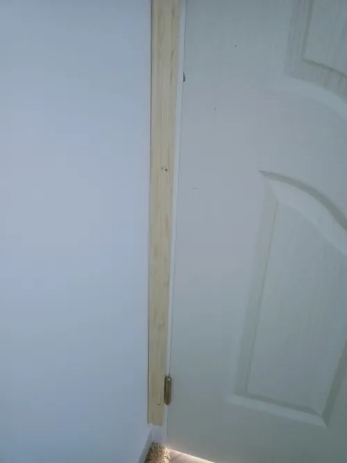 Montage porte en bois