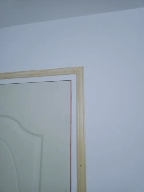 Montage porte en bois
