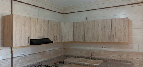 Montage porte en bois
